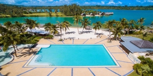 Holiday-Inn-Resort-13