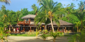 Island-Travel-Network-Coconuts-21