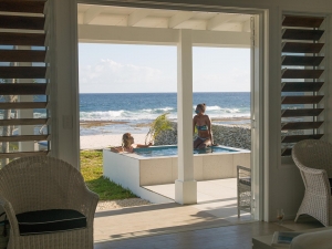 Tamanu---Beachfront-Plunge-Pool